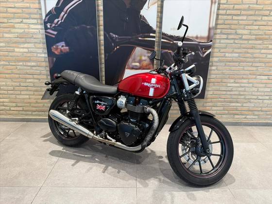 TRIUMPH STREET TWIN 